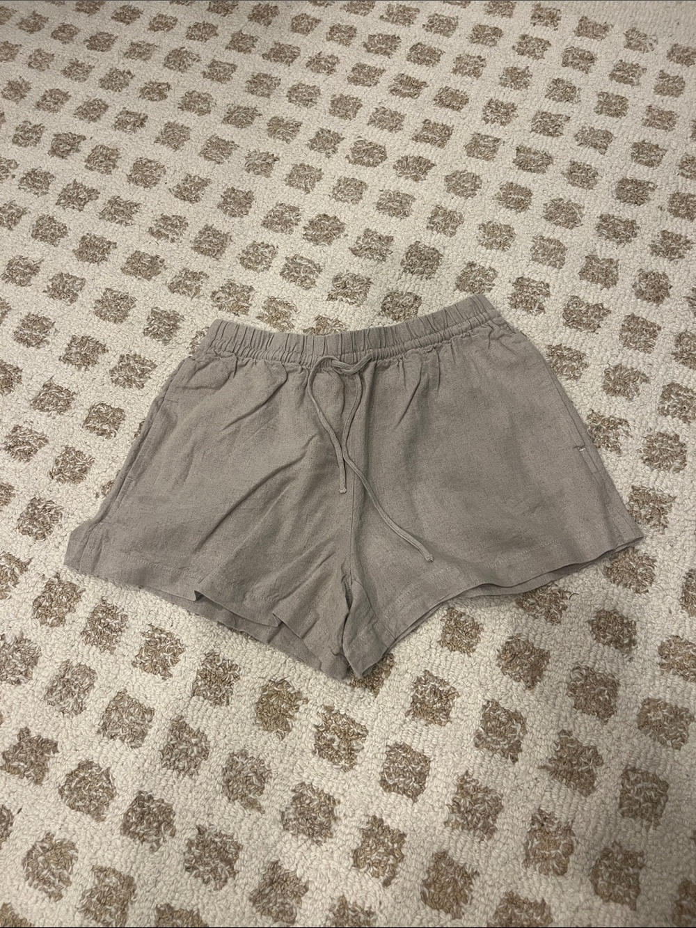 Dynamite Taupe Drawstring Linen-Blend Athletic Shorts